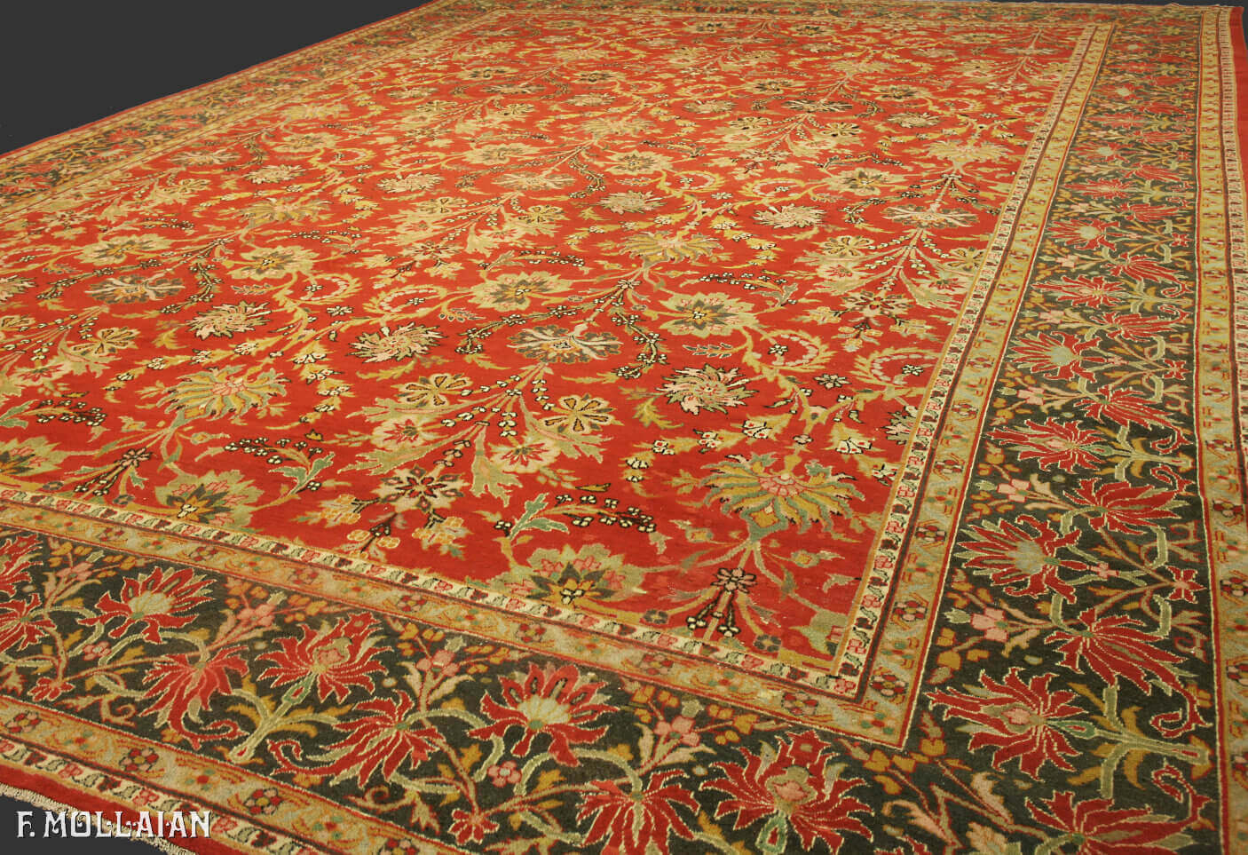 فرش بزرگ آنتیک فرش مَحل کد:۳۹۷۰۶۷۰۴